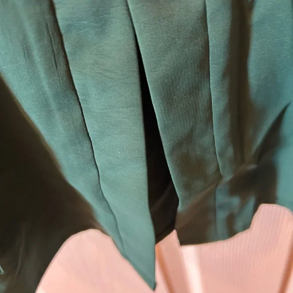 SHEIN 1X Curve Dark Green Blouse w/Elastic Waist NWOT - Picture 4 of 5